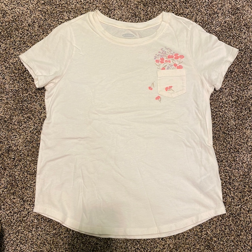 Old Navy women’s graphic tee, size small